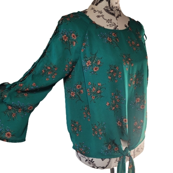 Sweet Rain Blouse Women' Floral SZ XL Tie Sleeves Knot Front Dressy Floral Cute! - Picture 3 of 9